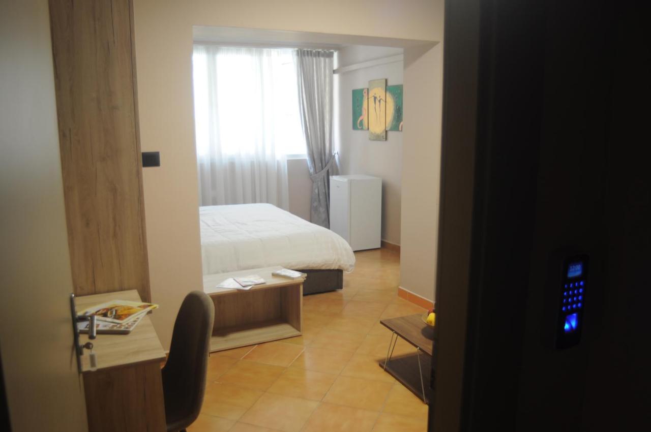 Bliri Myslym Shyri Appartement Tirana Buitenkant foto