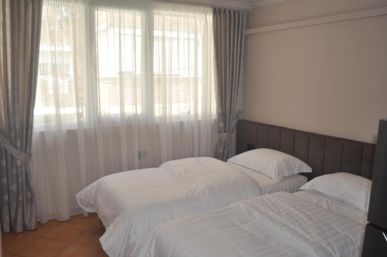 Bliri Myslym Shyri Appartement Tirana Buitenkant foto