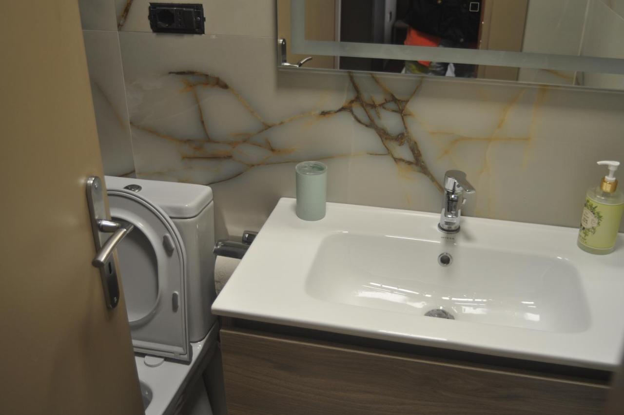 Bliri Myslym Shyri Appartement Tirana Buitenkant foto