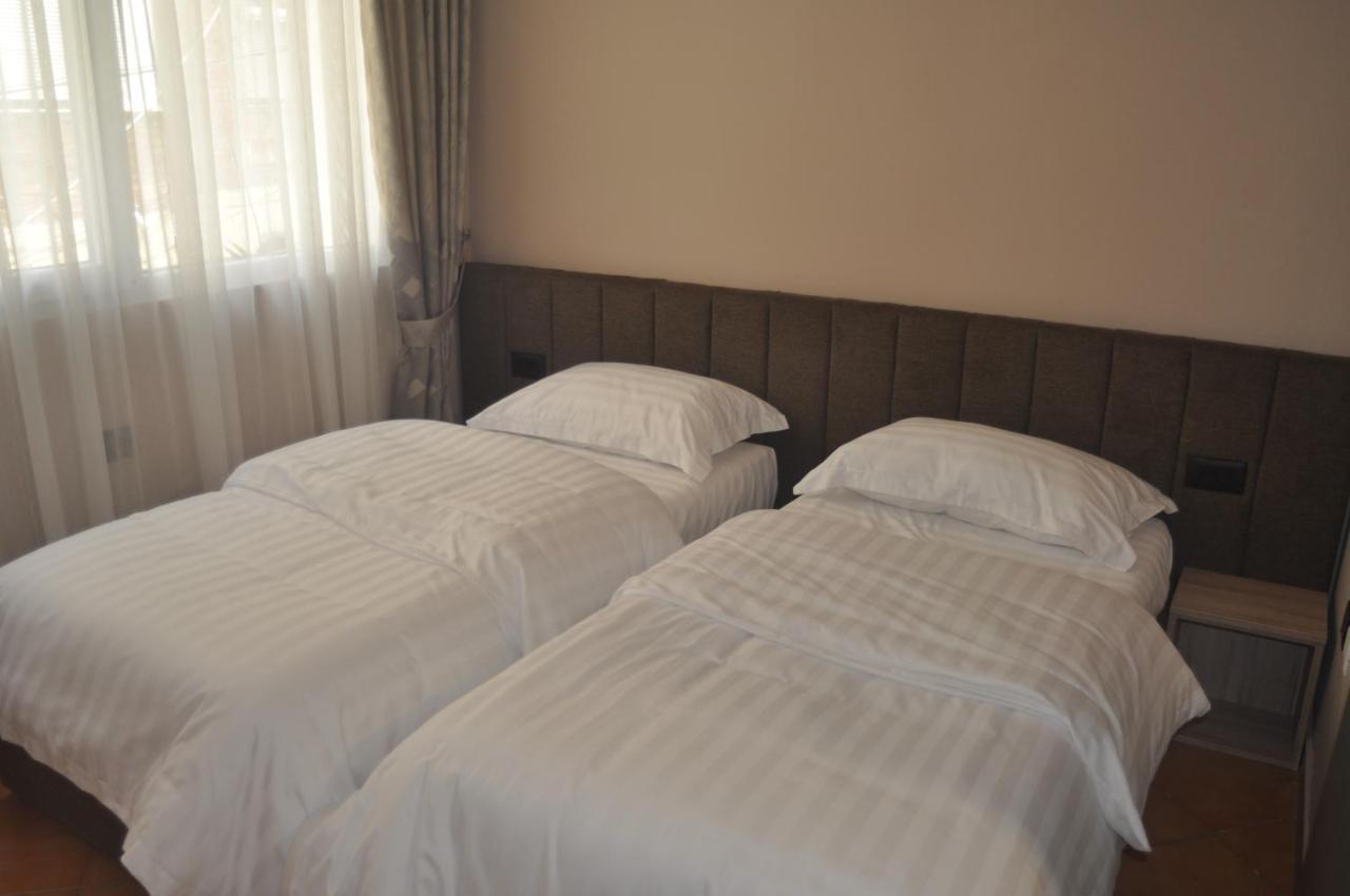 Bliri Myslym Shyri Appartement Tirana Buitenkant foto