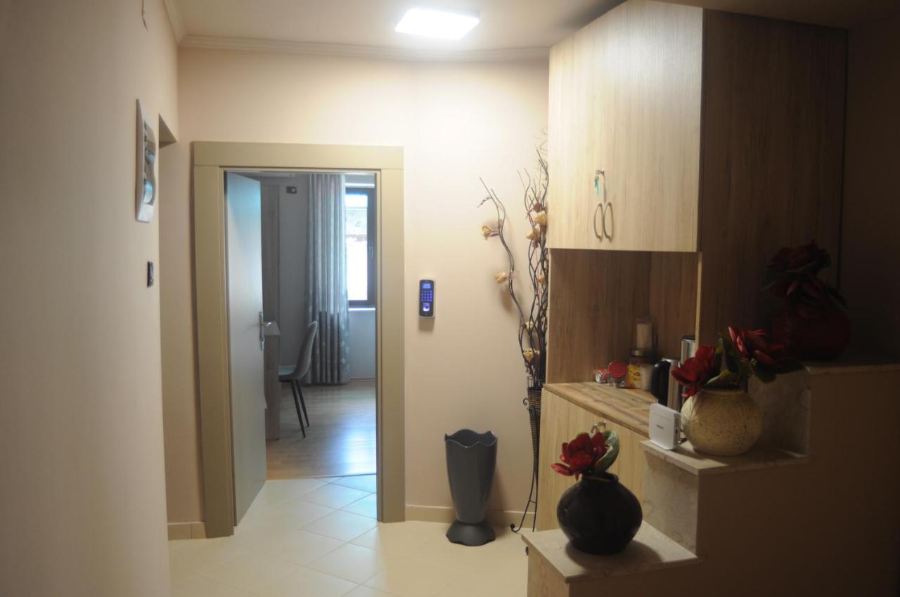 Bliri Myslym Shyri Appartement Tirana Buitenkant foto